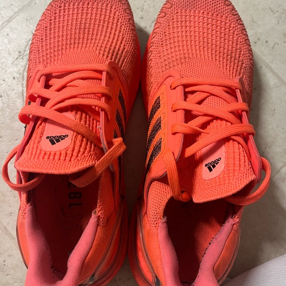 Adidas Ultraboost 20 - Picture 6 of 8